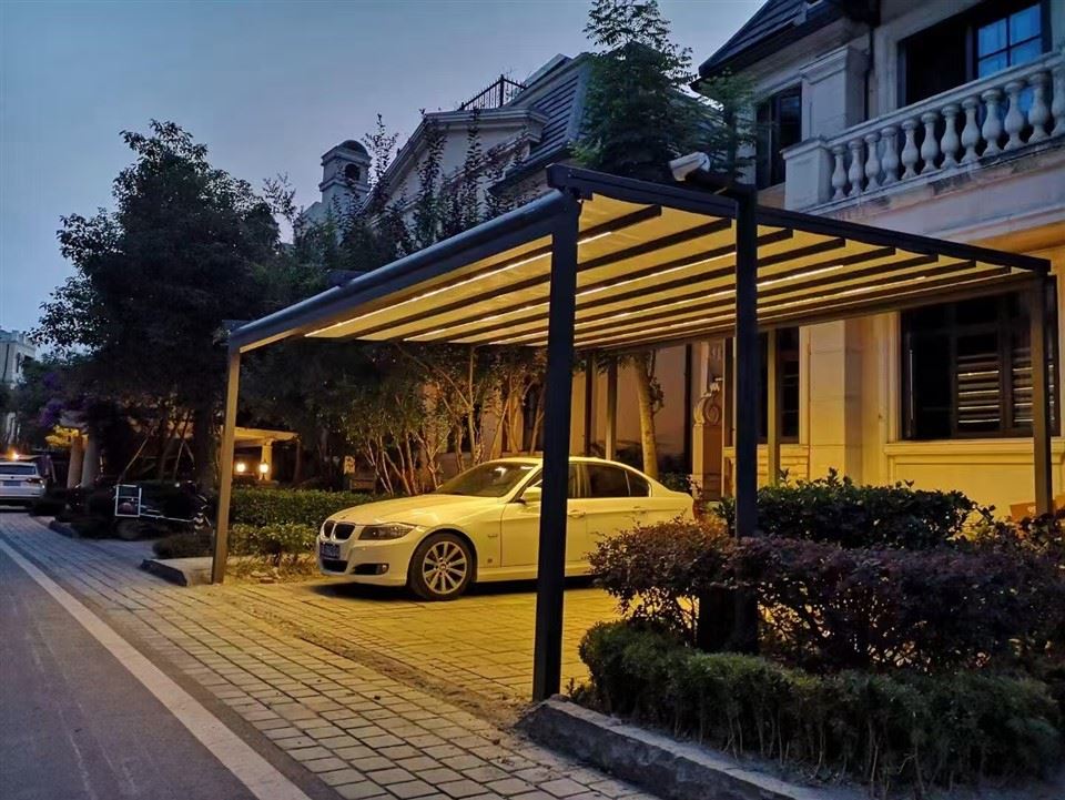 Built-In LED Strip Folding Retractable Sun Shade Roof